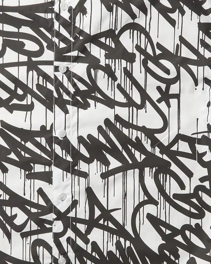 GRAFFITI ΠΟΥΚΑΜΙΣΟ ΜΕ ΚΟΝΤΑ ΜΑΝΙΚΙΑ ΚΑΙ ΚΟΥΜΠΙΑ ΜΠΡΟΣΤΑ