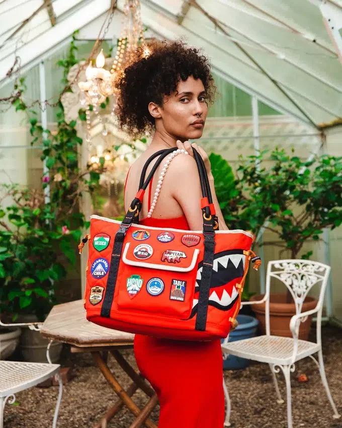 Η Τσάντα GLOBAL EXPEDITION Tote