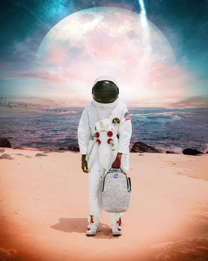 ΜΠΕΙΤΕ ΣΤΟ ΜΕΛΛΟΝ - ΣΥΝΕΡΓΑΣΙΑ ΜΕ ΤΗ NASA: MOON SHARK 3D MOLDED