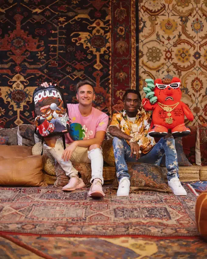 Ο SOULJA BOY ΤΡΕΛΑΙΝΕΙ ΤΟ ΠΛΗΘΟΣ DRACO