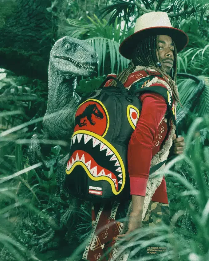 Σακίδιο JURASSIC PARK SHARK «CHENILLE SHARK» (DLXR)