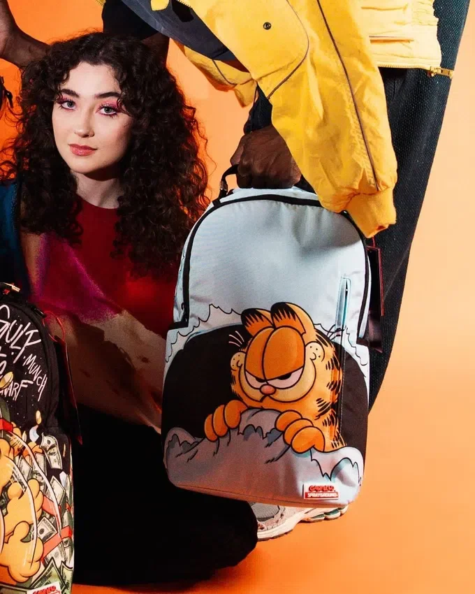Σακίδιο πλάτης GARFIELD BADBOY FOR RIPPING THE SHARKMOUTH DLXSR