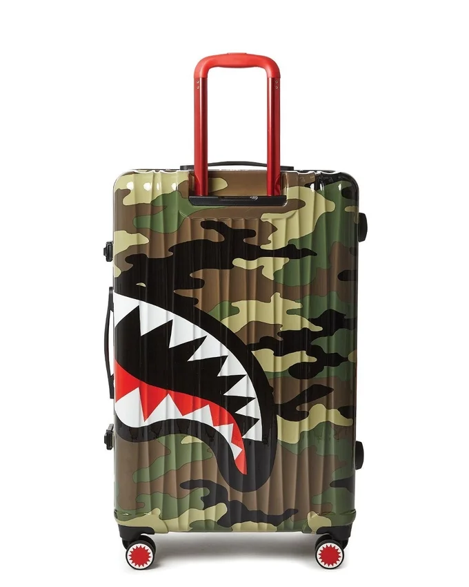 SHARKNAUTICS (Camo) 29,5” Αποσκευή πλευρικού μεγέθους