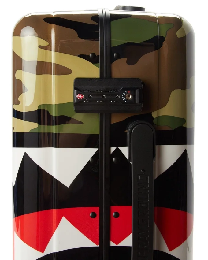 SHARKNAUTICS (Camo) 21,5” Αποσκευή