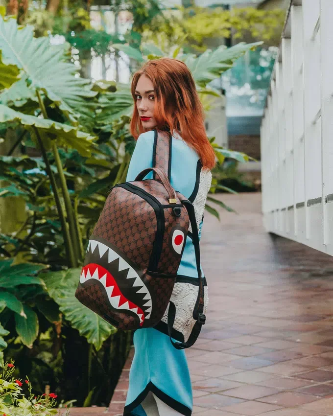 SHARKS AND SKULLS Σακίδια Πλάτης (DLXV)