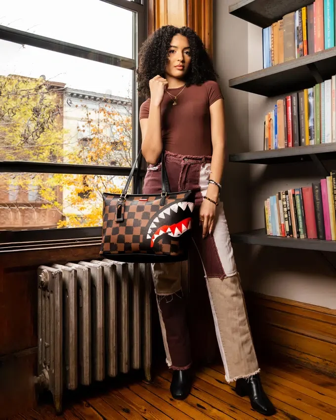 SHARKS IN PARIS VANQUISH Τσάντες Tote