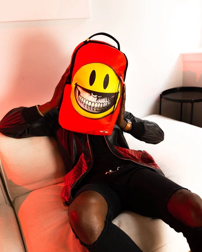 SMILE BIG GRIN ΣΥΝΕΡΓΑΣΙΑ ΜΕ ΤΟΝ RON ENGLISH