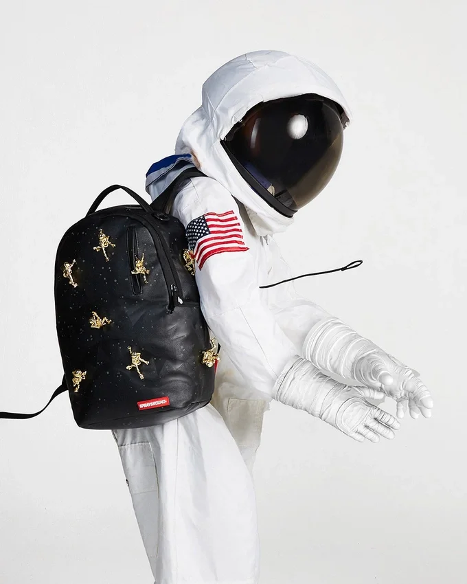 ΤΑ ΣΑΚΙΔΙΑ ΠΛΑΤΗΣ «LOST IN SPACE» (10 ΑΣΤΡΟΝΑΥΤΕΣ ΑΠΟ ΧΡΥΣΟ ΜΕΤΑΛΛΟ ΣΕ 3D)