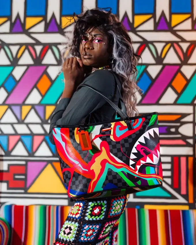 TRIPPY TAFFY Τσάντες Tote