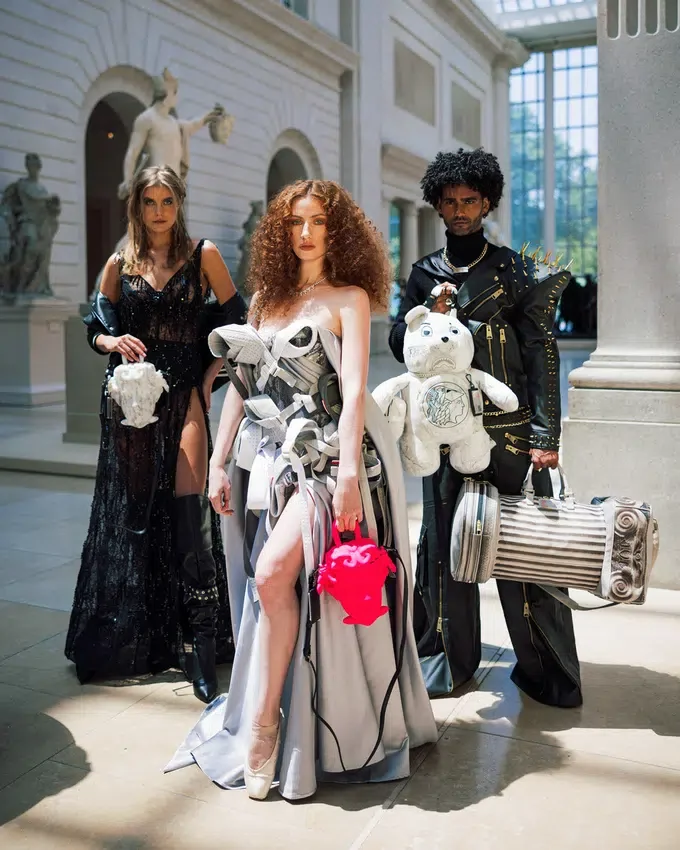 ΤΣΑΝΤΑ ΧΕΙΡΟΣ MET CANOVA MEDUSA (ΡΟΖ)