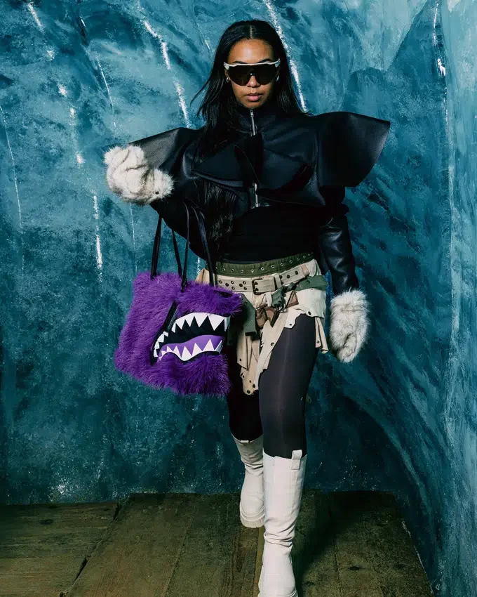 ΤΣΑΝΤΑ FURZILLA SHARK (ΜΩΒ) TOTE