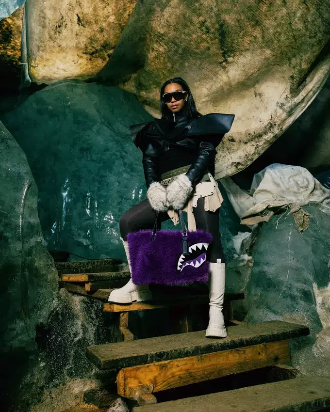 ΤΣΑΝΤΑ FURZILLA SHARK (ΜΩΒ) TOTE