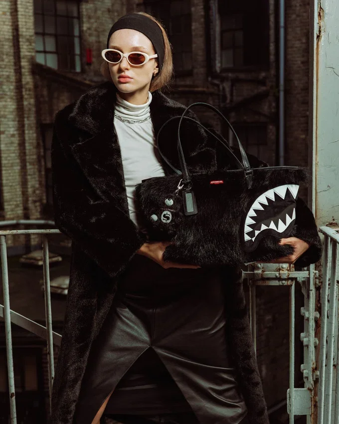 ΤΣΑΝΤΑ FURZILLA SHARK (NIGHT) Tote