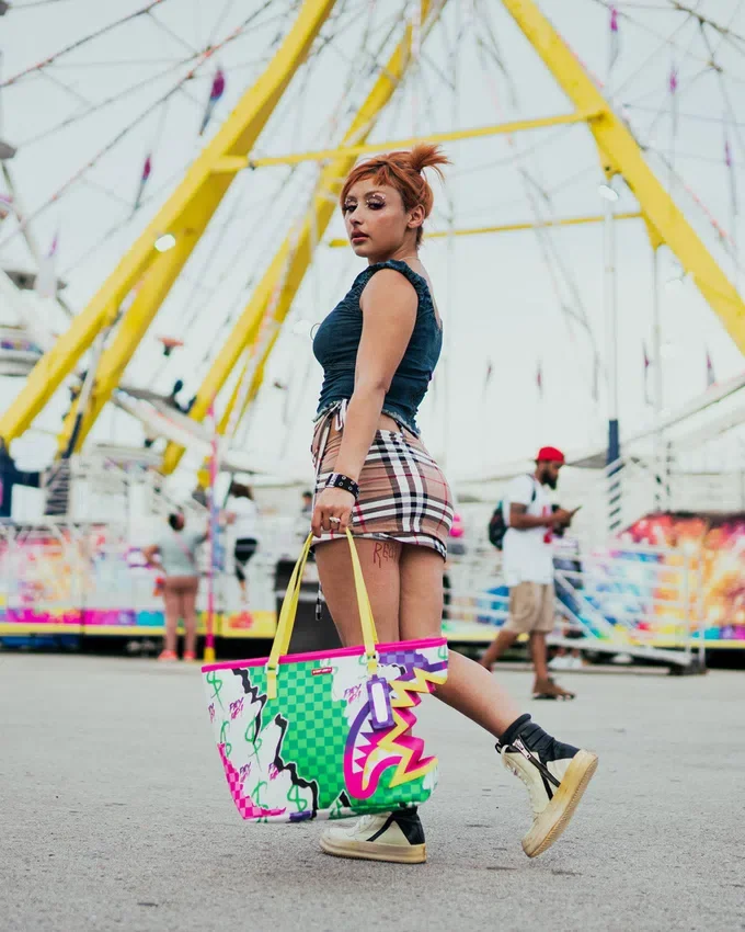 ΤΣΑΝΤΑ TOTE DREAMY TECHNICOLOR