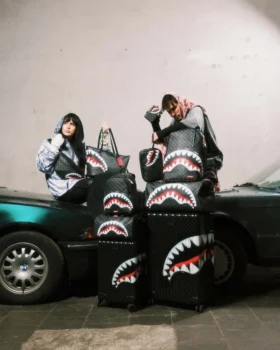 Τσάντες Tote Shark IN PARIS HYPER PUFF