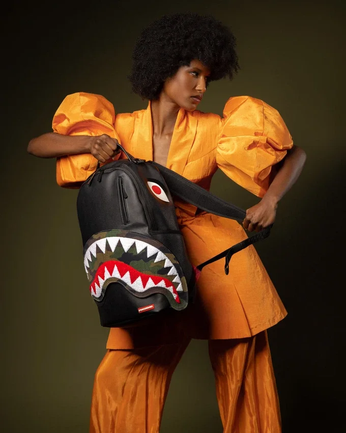 VELCRO SHARK - Σακίδια Πλάτης με 3 εναλλάξιμα σχέδια καρχαρία (DLXV)